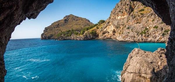 Buty które wydłużają nogi: Triki stylizacyjne dla niskich osób